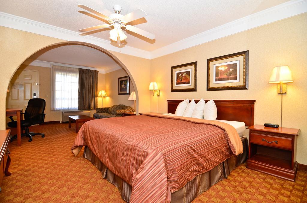Peach State Inn & Suites Hawkinsville Exterior photo