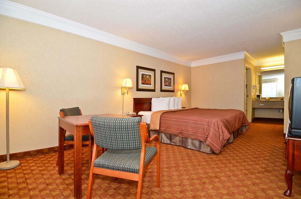 Peach State Inn & Suites Hawkinsville Exterior photo